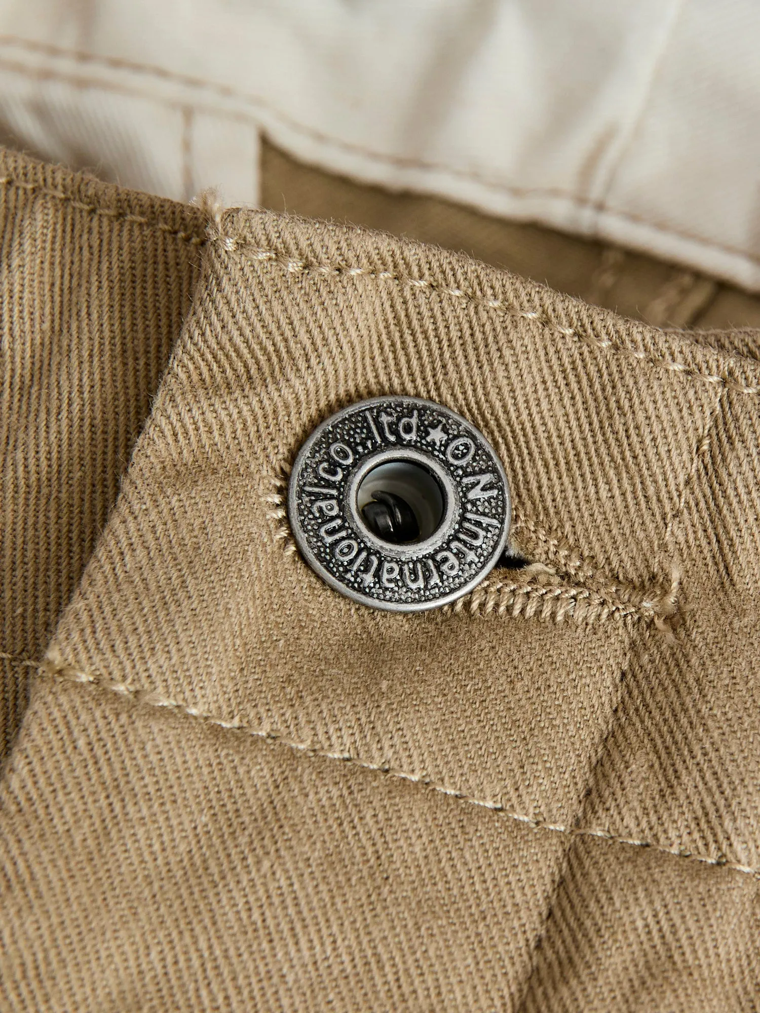 9.5oz Selvedge Chino in Khaki Beige