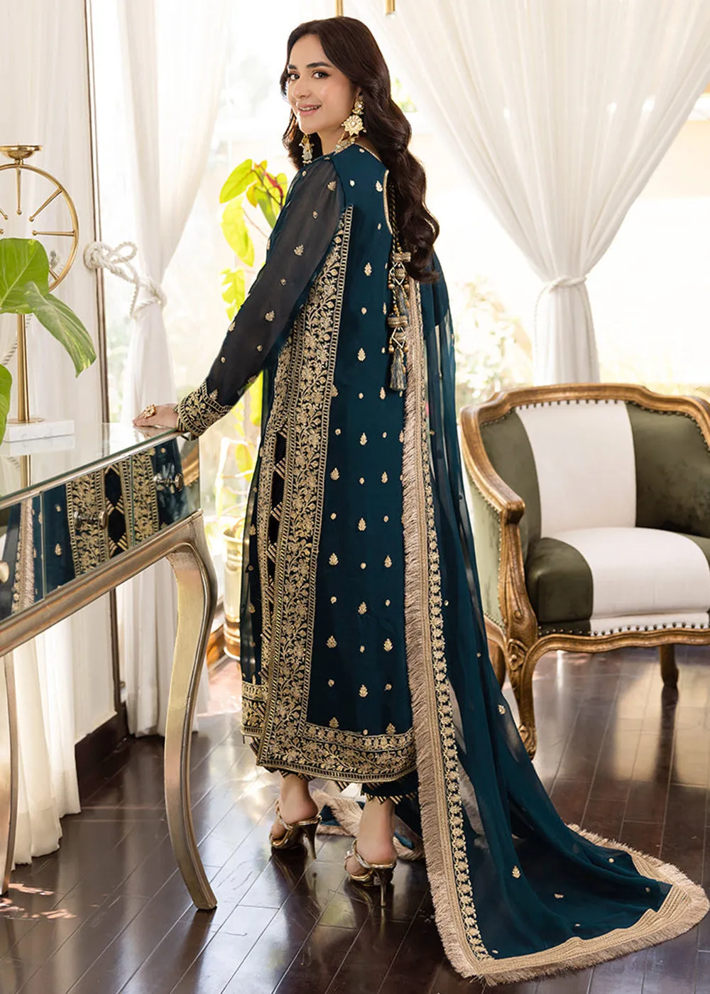 Essex Green Suit - Maahru, Noorie & Meerub '23 by Asim Jofa - AJSM-31